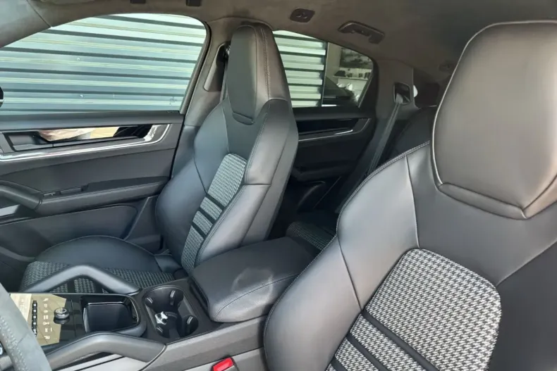 Porsche Cayenne din 2024 cu 9.900 km - oferta POR125325 - foto 11