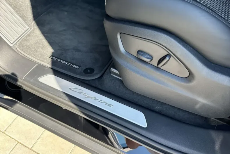 Porsche Cayenne din 2024 cu 9.900 km - oferta POR125325 - foto 15