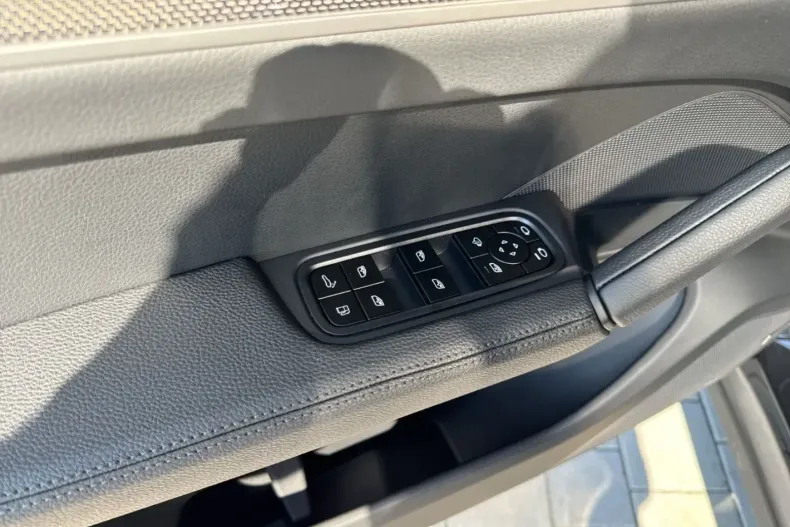 Porsche Cayenne din 2024 cu 9.900 km - oferta POR125325 - foto 19