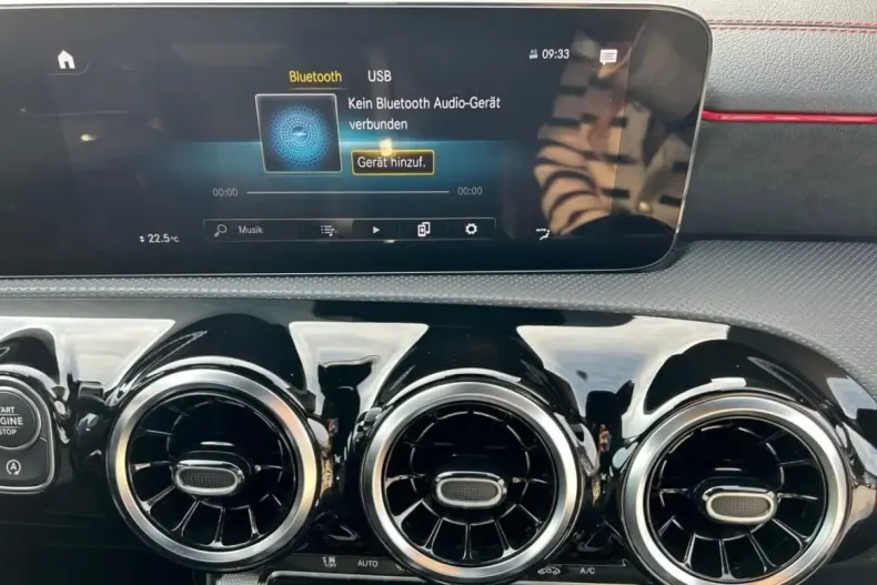 Mercedes-Benz CLA 35 AMG din 2023 cu 41.350 km - oferta MER125326 - foto 17