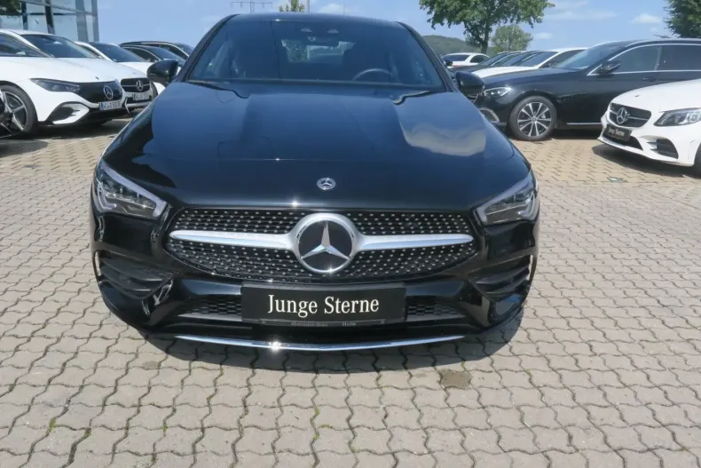 Mercedes-Benz CLA 250 din 2023 cu 6.546 km - oferta MER125327 - foto 1