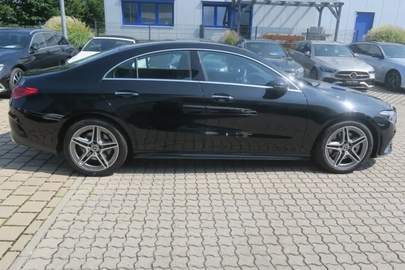 Mercedes-Benz CLA 250 din 2023 cu 6.546 km - oferta MER125327 - foto 3