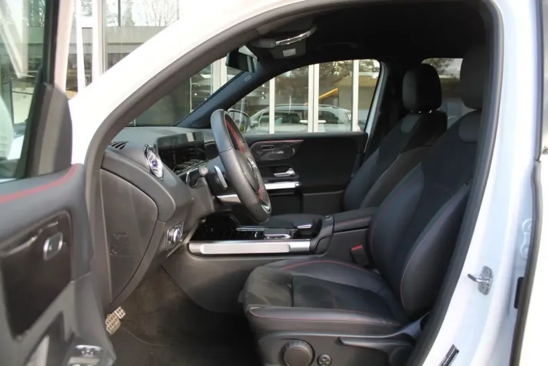 Mercedes-Benz GLB 200 din 2023 cu 17.000 km - oferta MER125333 - foto 11