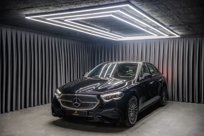 Mercedes-Benz E 200 din 2024 cu 5 km - oferta MER125338 - foto 1