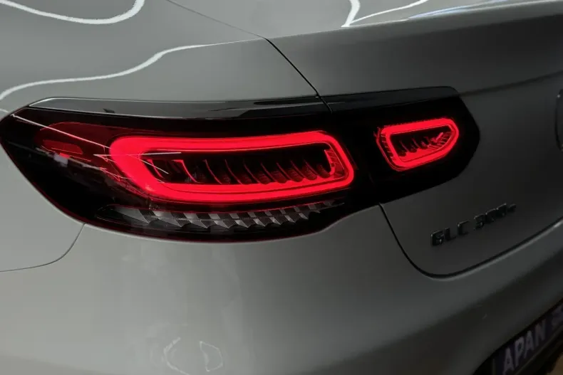 Mercedes-Benz GLC 300 din 2021 cu 87.100 km - oferta MER125339 - foto 14