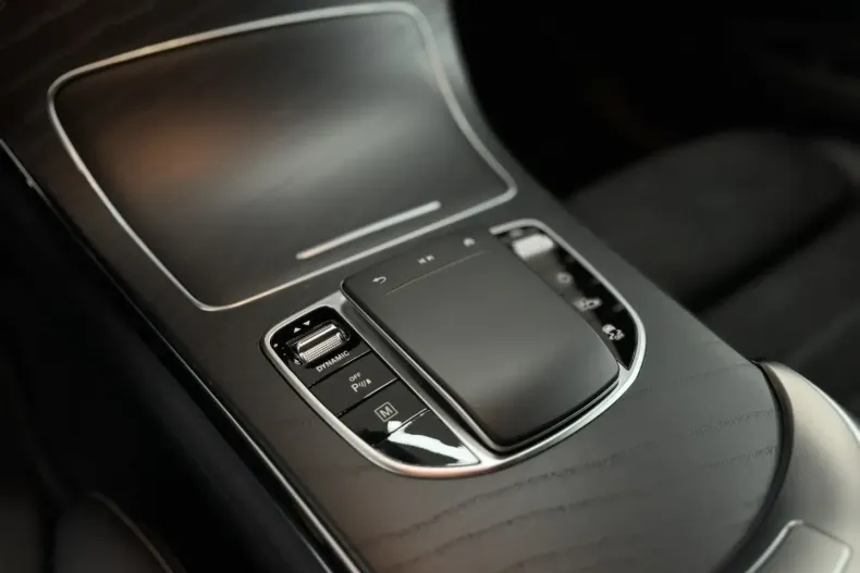 Mercedes-Benz GLC 300 din 2021 cu 87.100 km - oferta MER125339 - foto 18