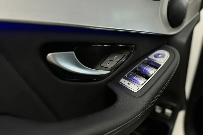 Mercedes-Benz GLC 300 din 2021 cu 87.100 km - oferta MER125339 - foto 19