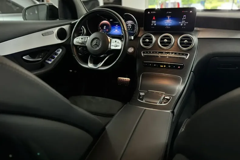 Mercedes-Benz GLC 300 din 2021 cu 87.100 km - oferta MER125339 - foto 25