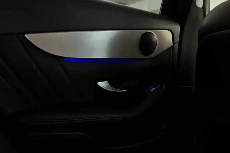 Mercedes-Benz GLC 300 din 2021 cu 87.100 km - oferta MER125339 - foto 27