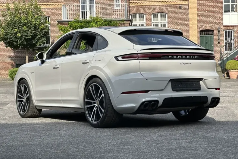 Porsche Cayenne din 2024 cu 8.800 km - oferta POR125344 - foto 7