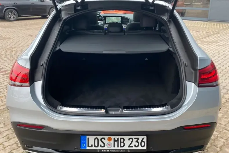 Mercedes-Benz GLE 400 din 2022 cu 6.148 km - oferta MER125351 - foto 4