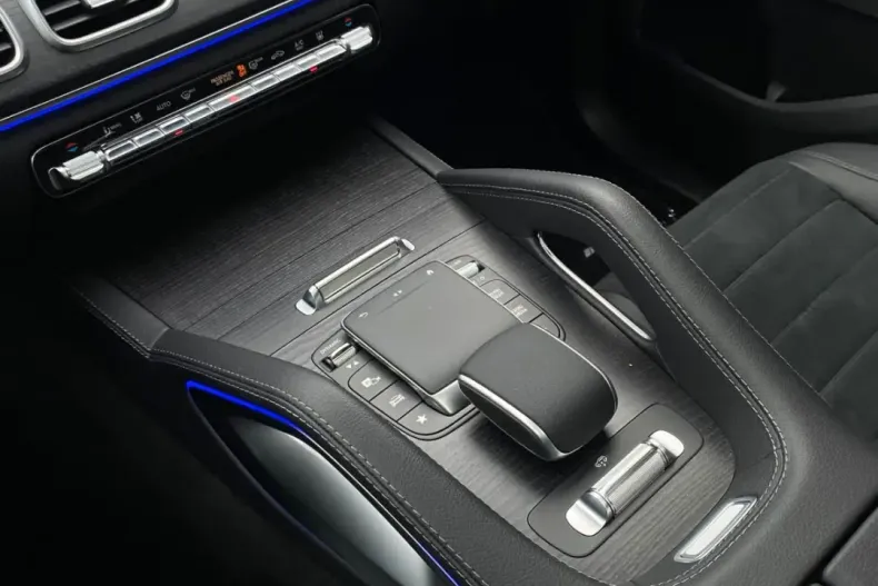 Mercedes-Benz GLE 400 din 2022 cu 6.148 km - oferta MER125351 - foto 13