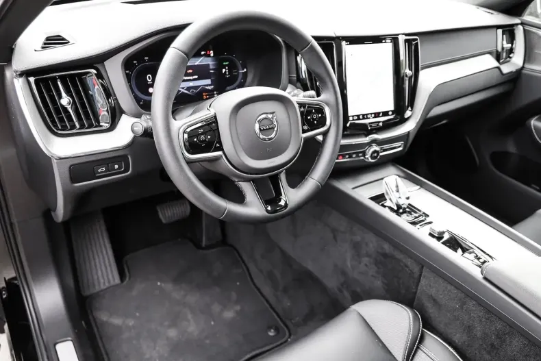 Volvo XC60 din 2023 cu 11.292 km - oferta VOL125357 - foto 4