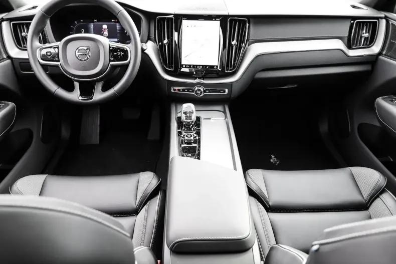 Volvo XC60 din 2023 cu 11.292 km - oferta VOL125357 - foto 5