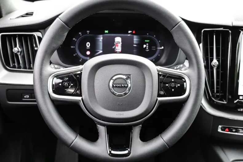 Volvo XC60 din 2023 cu 11.292 km - oferta VOL125357 - foto 6