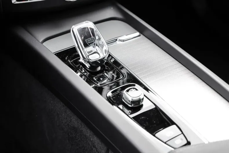 Volvo XC60 din 2023 cu 11.292 km - oferta VOL125357 - foto 12