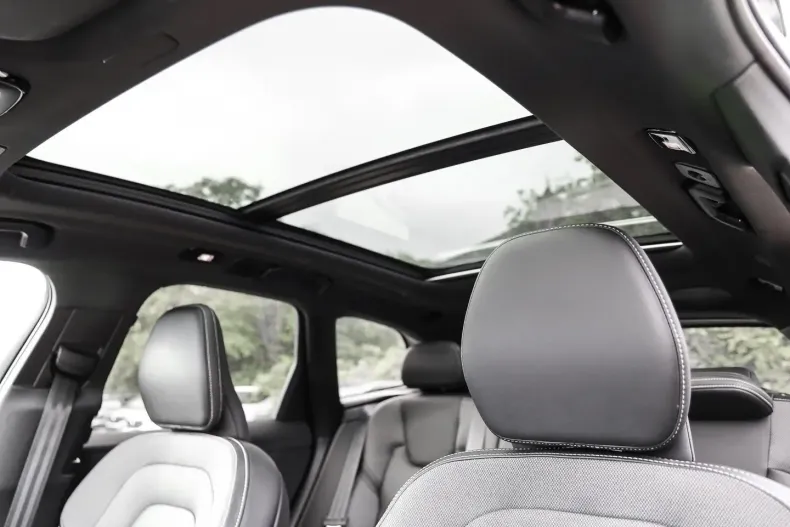 Volvo XC60 din 2023 cu 11.292 km - oferta VOL125357 - foto 13