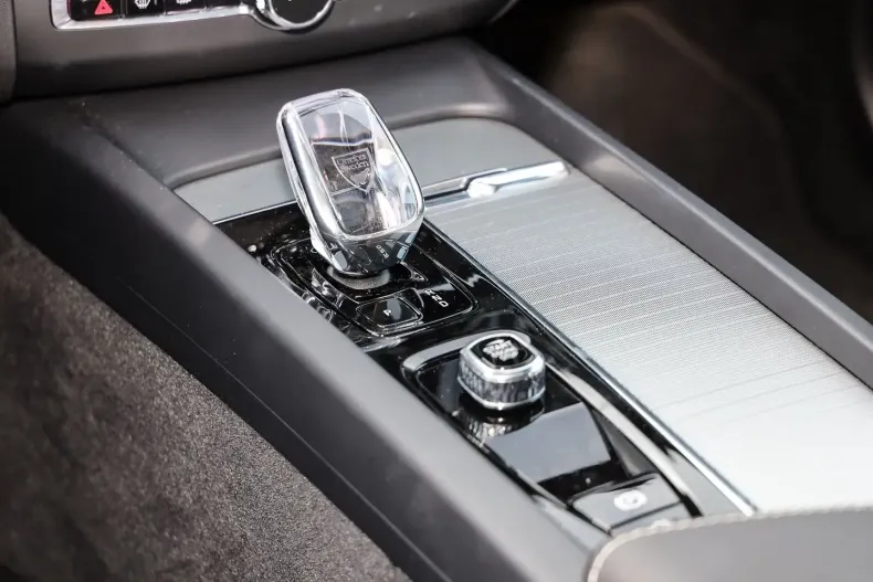 Volvo XC60 din 2023 cu 17.588 km - oferta VOL125359 - foto 12