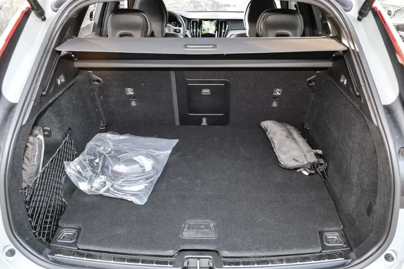 Volvo XC60 din 2023 cu 17.588 km - oferta VOL125359 - foto 15