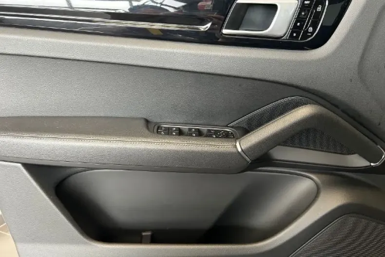 Porsche Cayenne din 2021 cu 47.308 km - oferta POR125366 - foto 7