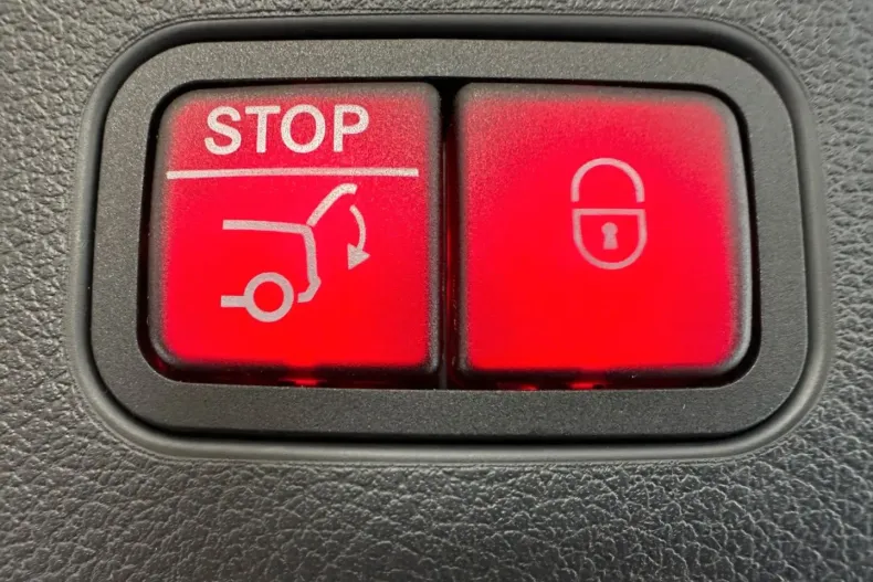 Mercedes-Benz GLC 300 din 2024 cu 18.170 km - oferta MER125370 - foto 25