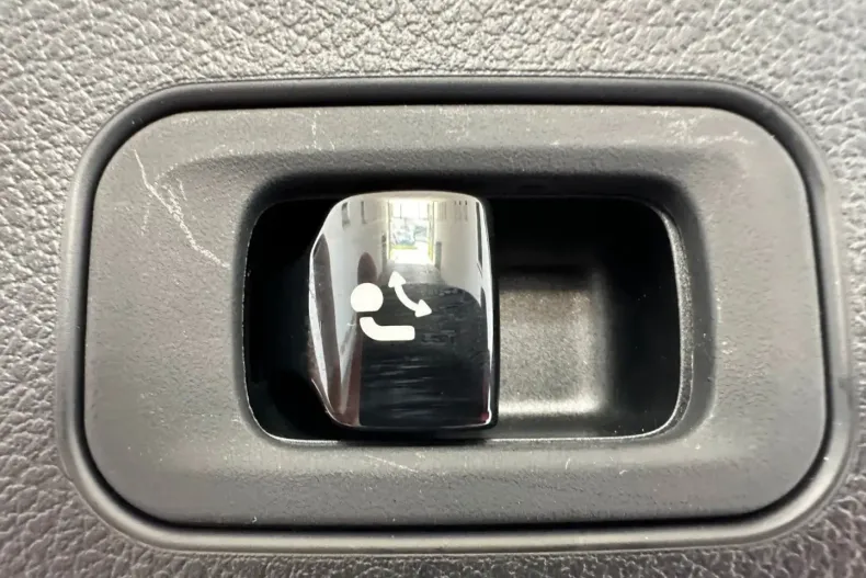 Mercedes-Benz GLC 300 din 2024 cu 18.170 km - oferta MER125370 - foto 28