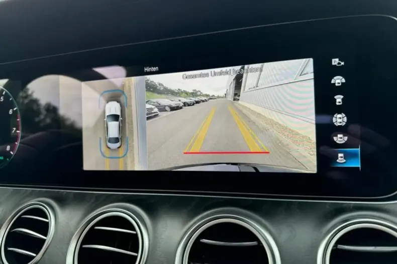 Mercedes-Benz E 200 din 2023 cu 22.400 km - oferta MER125378 - foto 13