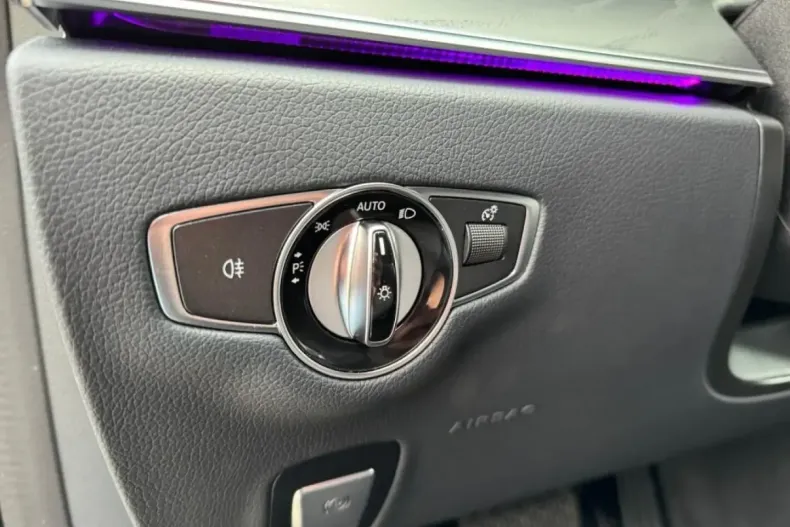 Mercedes-Benz E 200 din 2023 cu 22.400 km - oferta MER125378 - foto 17