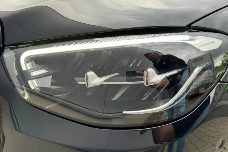 Mercedes-Benz E 200 din 2023 cu 22.400 km - oferta MER125378 - foto 18