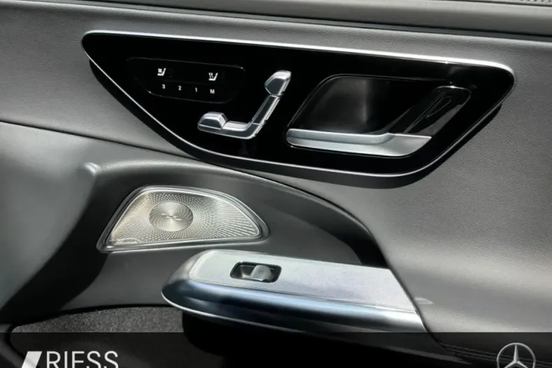 Mercedes-Benz E 450 din 2024 cu 9.000 km - oferta MER125386 - foto 13