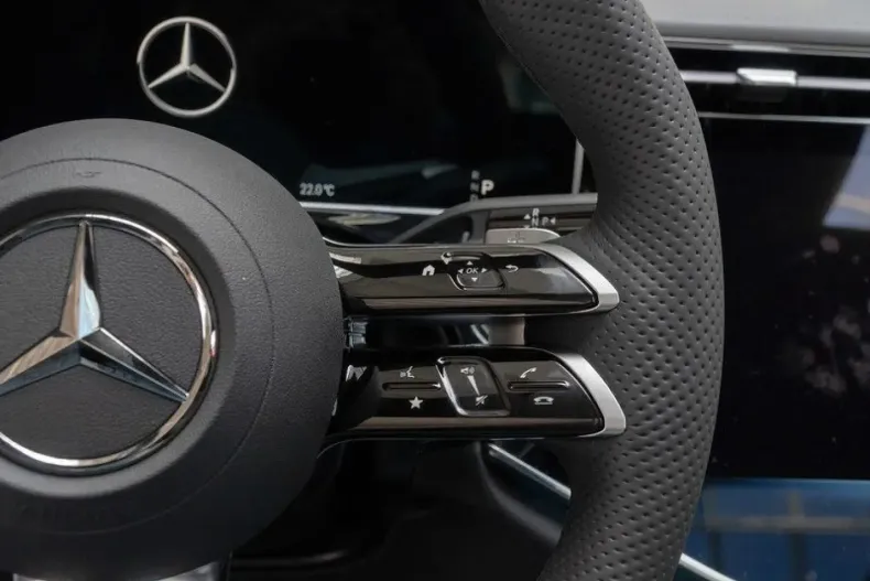 Mercedes-Benz E 220 din 2024 cu 8.500 km - oferta MER125387 - foto 23