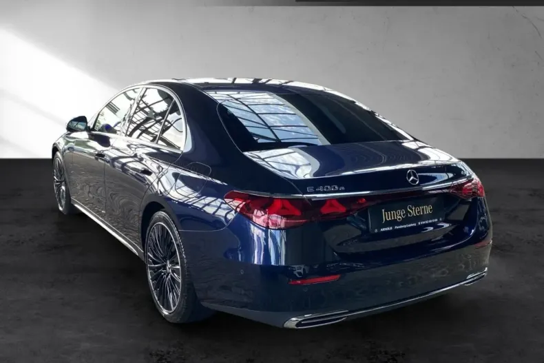 Mercedes-Benz E 400 din 2023 cu 4.770 km - oferta MER125389 - foto 3