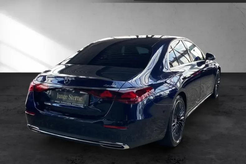 Mercedes-Benz E 400 din 2023 cu 4.770 km - oferta MER125389 - foto 4