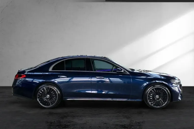 Mercedes-Benz E 400 din 2023 cu 4.770 km - oferta MER125389 - foto 6