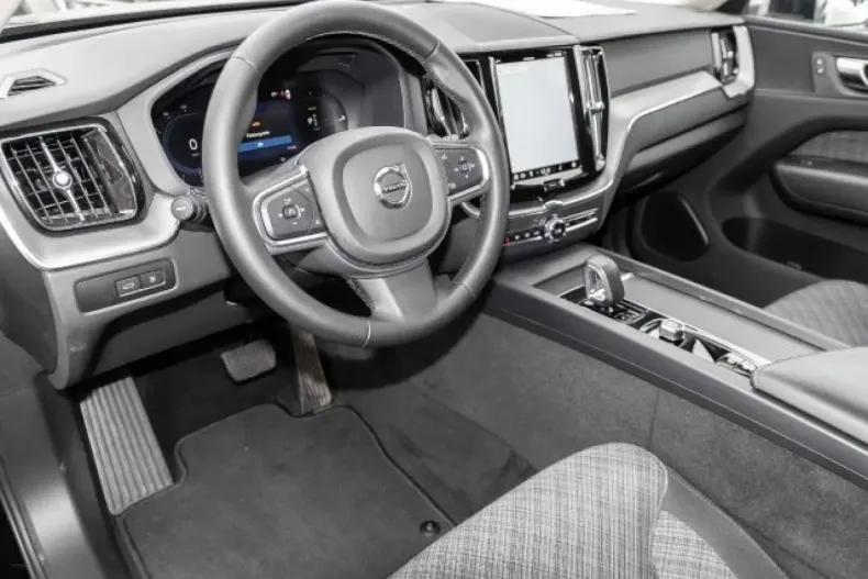 Volvo XC60 din 2023 cu 10.841 km - oferta VOL125396 - foto 6