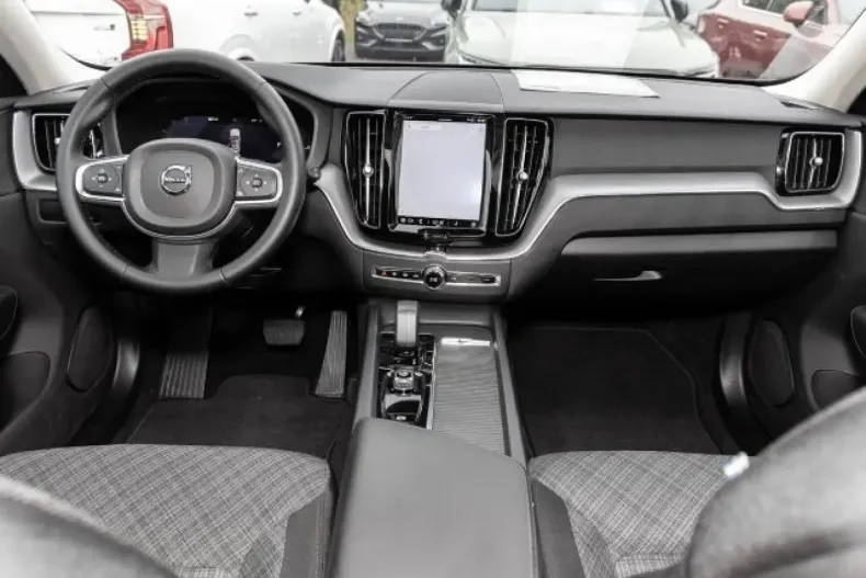 Volvo XC60 din 2023 cu 10.841 km - oferta VOL125396 - foto 7