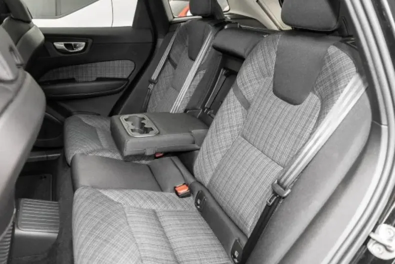 Volvo XC60 din 2023 cu 10.841 km - oferta VOL125396 - foto 17