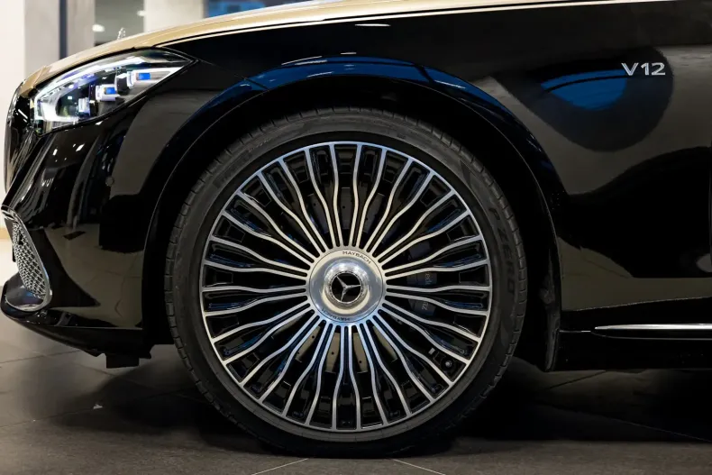 Maybach S650 din 2022 cu 19.000 km - oferta MAY125400 - foto 10