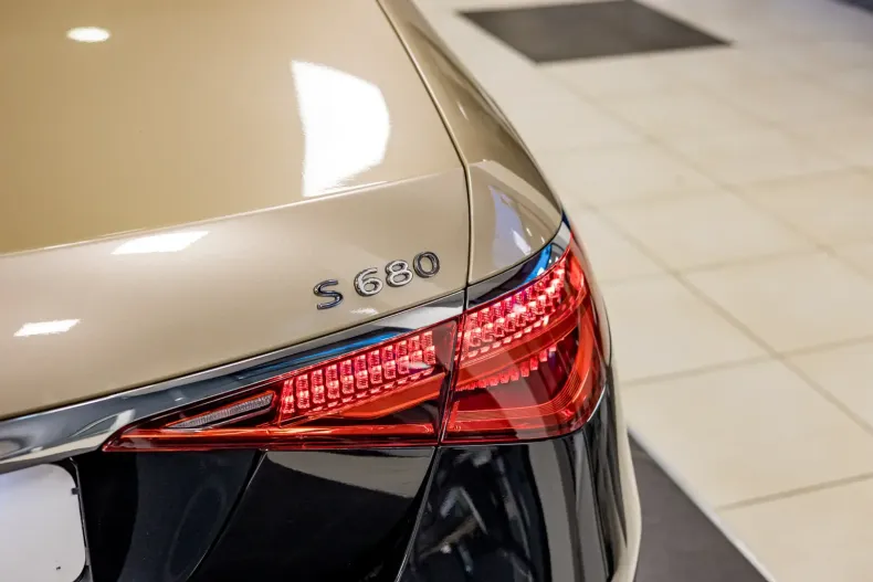 Maybach S650 din 2022 cu 19.000 km - oferta MAY125400 - foto 12