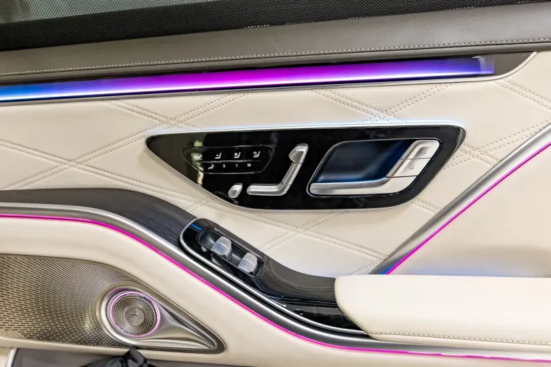 Maybach S650 din 2022 cu 19.000 km - oferta MAY125400 - foto 34