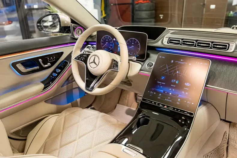 Maybach S650 din 2022 cu 19.000 km - oferta MAY125400 - foto 38