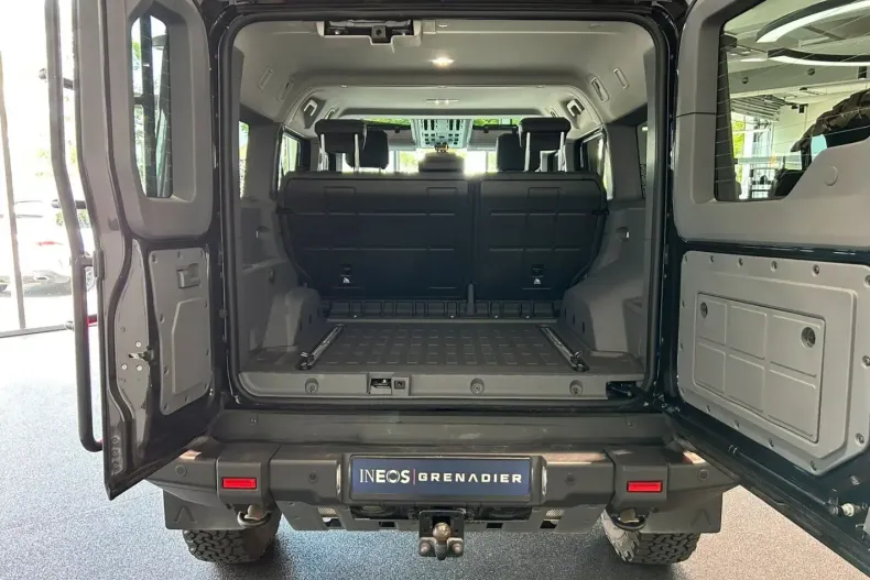 INEOS Grenadier din 2023 cu 12.072 km - oferta INE125407 - foto 6