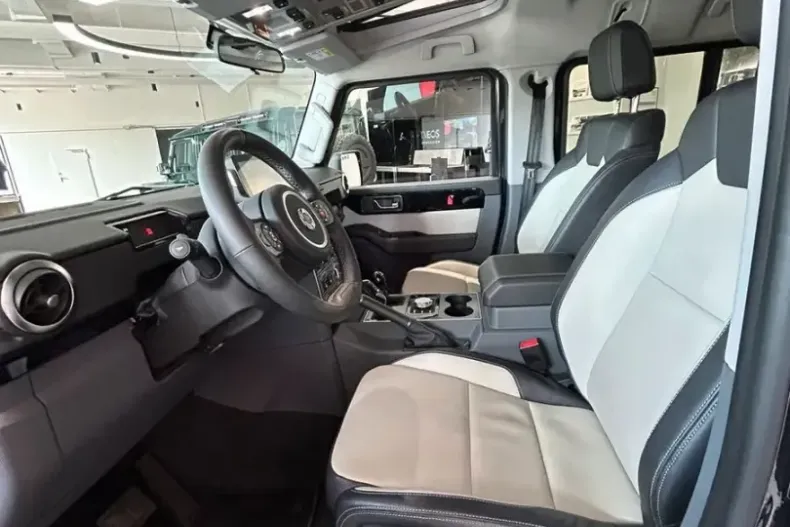 INEOS Grenadier din 2023 cu 12.072 km - oferta INE125407 - foto 8