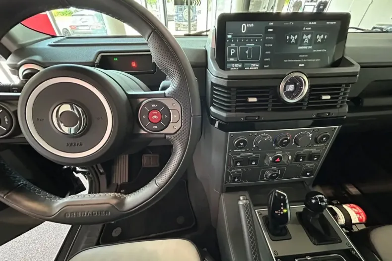 INEOS Grenadier din 2023 cu 12.072 km - oferta INE125407 - foto 9