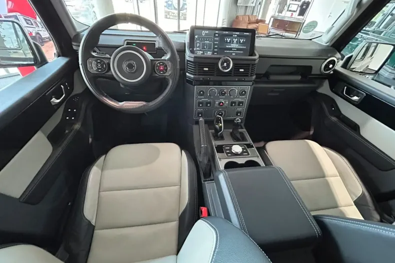 INEOS Grenadier din 2023 cu 12.072 km - oferta INE125407 - foto 14