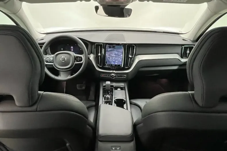 Volvo XC60 din 2023 cu 18.900 km - oferta VOL125408 - foto 12