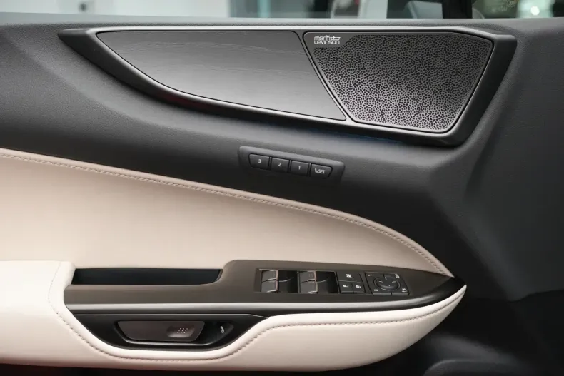 Lexus NX 350h din 2024 cu 11 km - oferta LEX125410 - foto 13