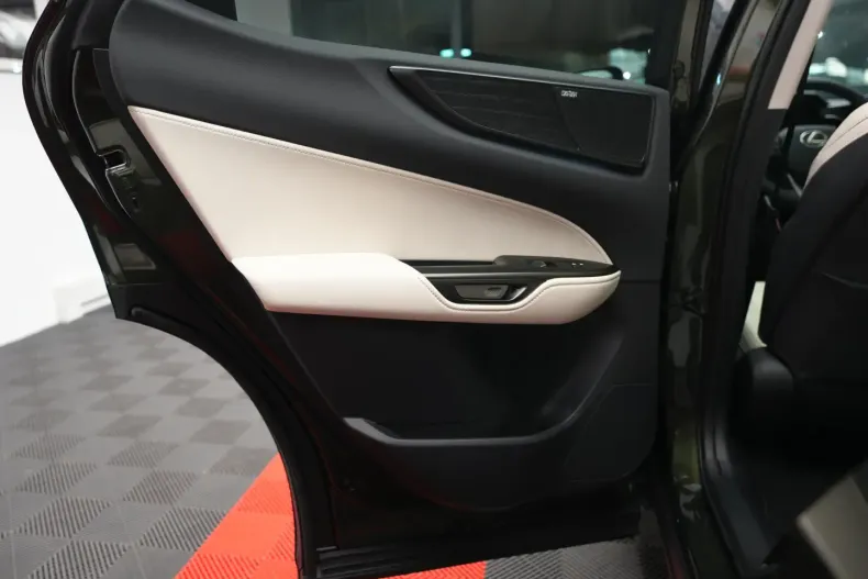 Lexus NX 350h din 2024 cu 11 km - oferta LEX125410 - foto 14