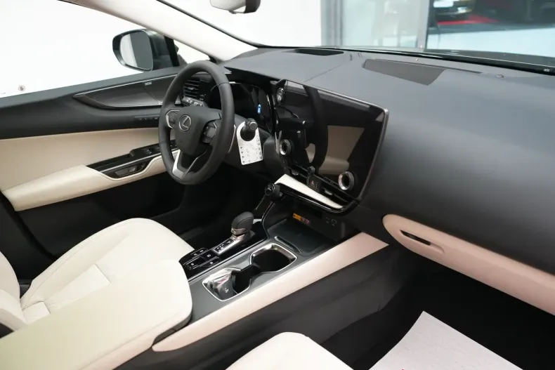 Lexus NX 350h din 2024 cu 11 km - oferta LEX125410 - foto 29