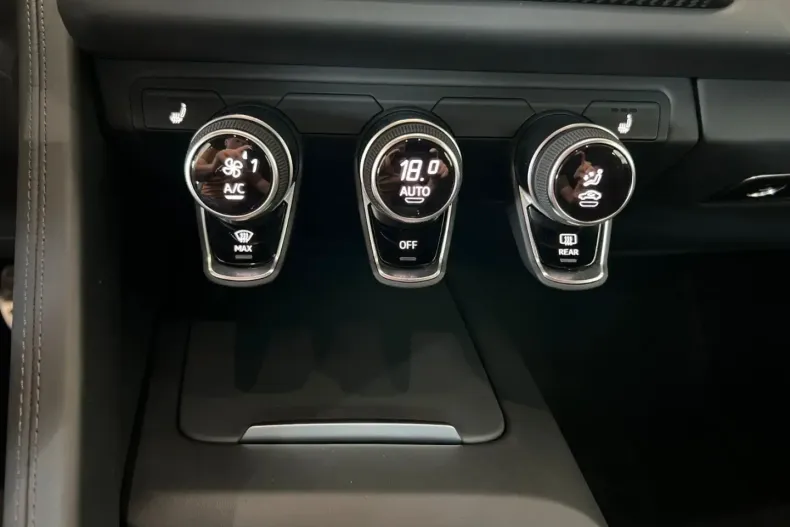 Audi R8 din 2021 cu 2.938 km - oferta AUD125413 - foto 13